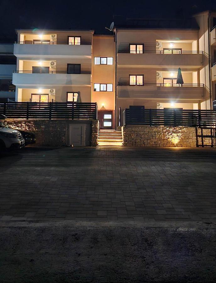 Apartment Bluemare B3 With Shared Pool Ližnjan エクステリア 写真