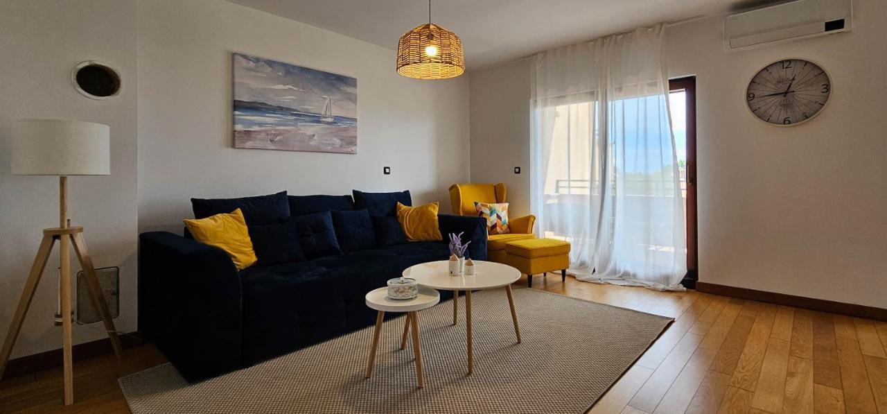 Apartment Bluemare B3 With Shared Pool Ližnjan エクステリア 写真